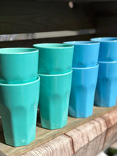 Afbeelding in Gallery-weergave laden, Melamine beker Uni turkoois groot - Overbeck and Friends
