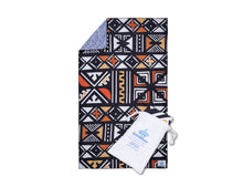 Afbeelding in Gallery-weergave laden, Strandhanddoek van 20 gerecylede plastic flessen - Motief: Wax - SooBluu