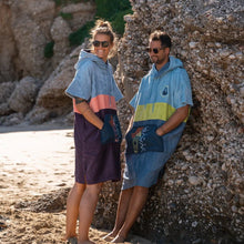 Afbeelding in Gallery-weergave laden, Surfponcho Kiholo - dikke velours - M - Wave Hawaii