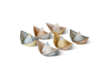 Afbeelding in Gallery-weergave laden, Vouwbootje Segel - Jurianne Matter