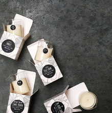 Afbeelding in Gallery-weergave laden, Kaars Massage Candle Flower Paradise - Rustik Lys by Kimmi