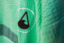 Afbeelding in Gallery-weergave laden, Surfponcho voor op reis - Groen M - Wave Hawaii