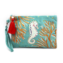 Afbeelding in Gallery-weergave laden, Clutch + makeup bag met zeepaardje - House of Disaster
