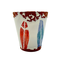 Afbeelding in Gallery-weergave laden, Geurkaars in keramiek mok - surfplanken - 50 branduren - Wax Design
