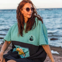 Afbeelding in Gallery-weergave laden, Surfponcho reizen - Pahoa - maat S/M of L/XL
