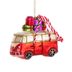 Kerstbal Volkswagenbusje met cadeaus